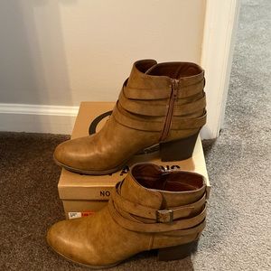 No Parking Laurene Women’s Ankle bootie size 9.5